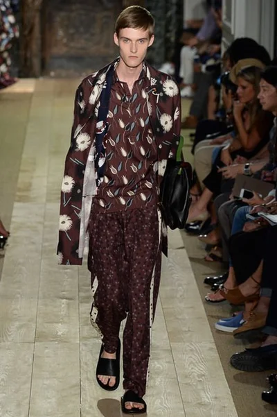Look 10